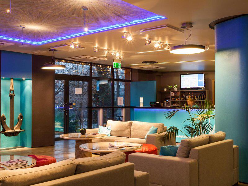 43EA842A887F735D3AF7521E42A855E2