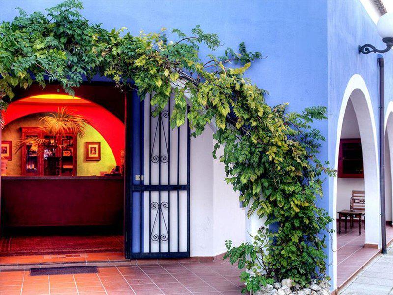 48BC0E68DD8C58E821F1185CD0A3D9E6