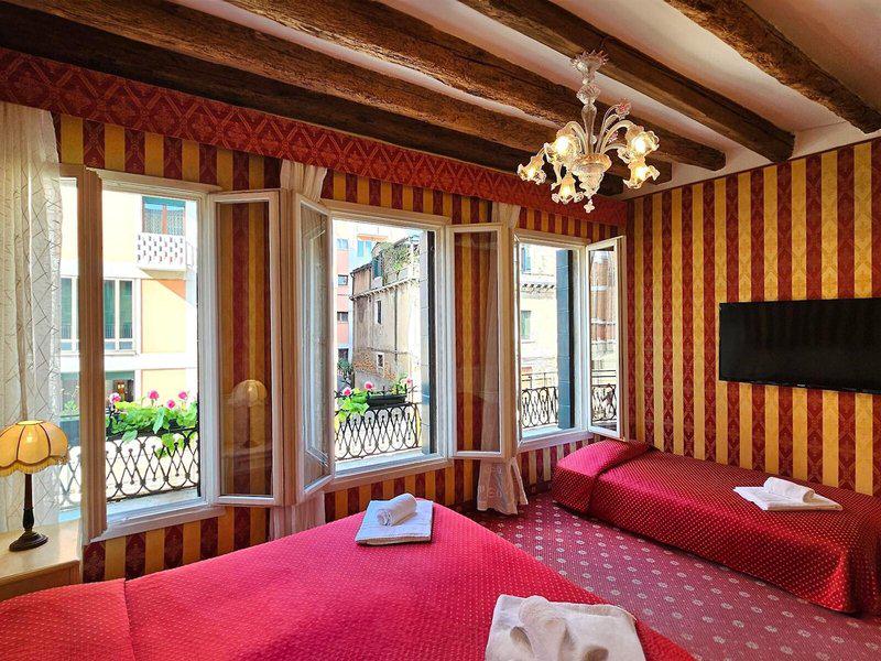 2FAA877236A440B25DD48FBB6F82C56F