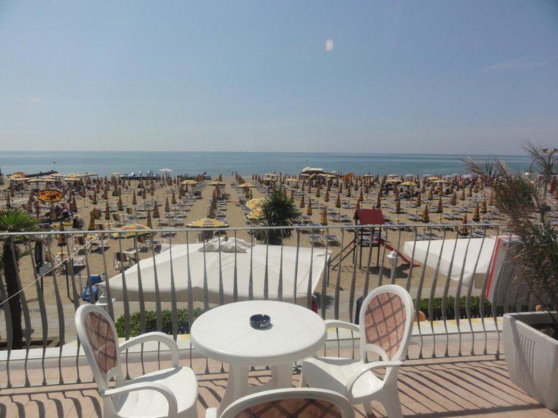 1A105E1F631ACDA126D890CF317EC3D0