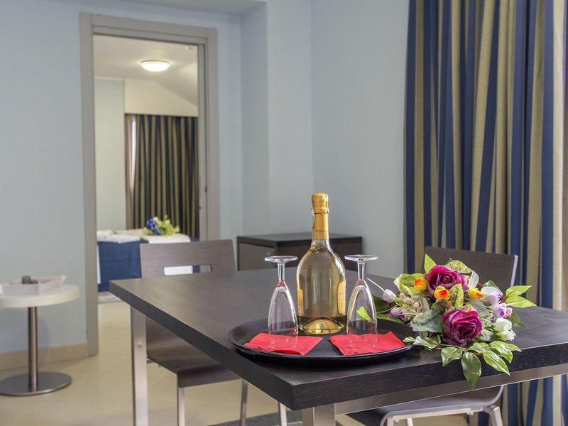 92739DBDDB808EFC984508D3A8097AB5