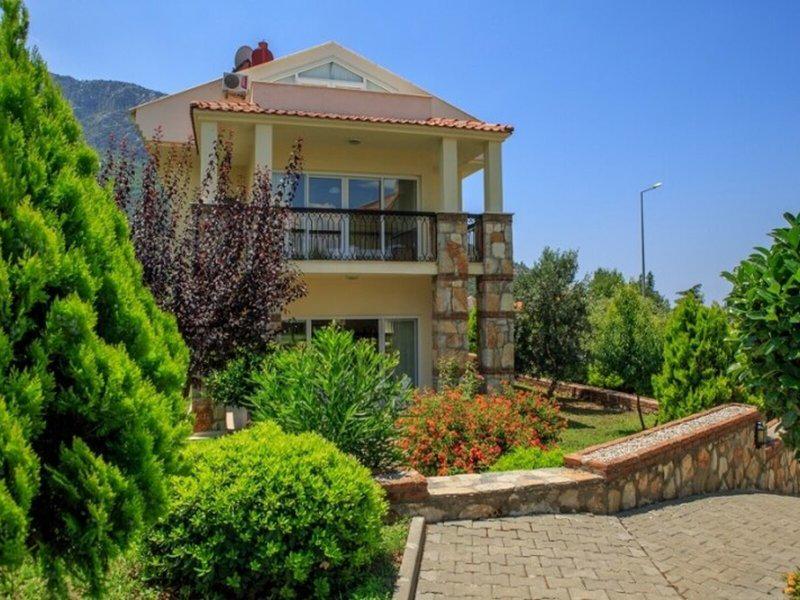 D162386DB8FF4380A702650B66A2813B