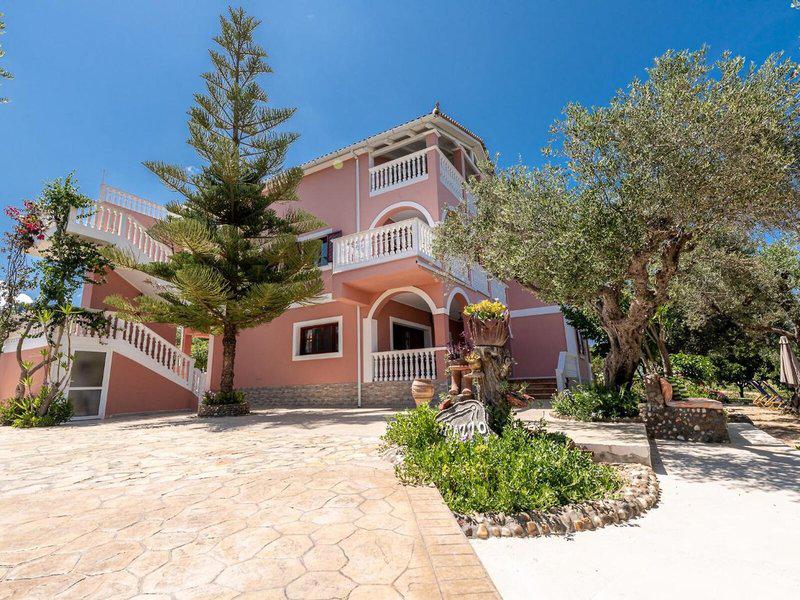 C5F442F0E0AAD4369BEE6105DEC92BEB