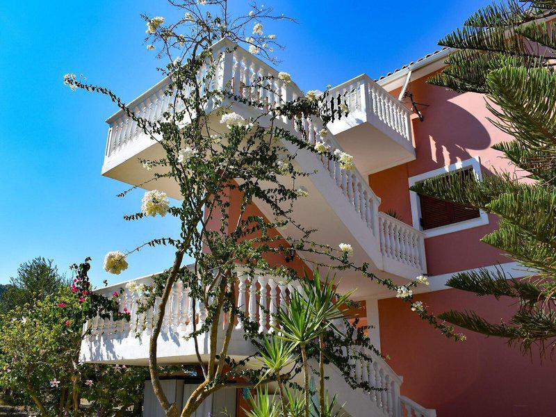 477BEDF9734699AF7B611955D7E67BFA