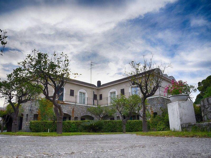 2C1C841D4BE1EA288E87CD3BC9BFCDC9