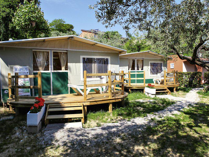 B1342C128C64CB723BC26DA56FBA6D48