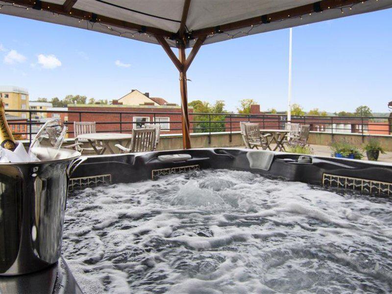 4AE08DB289D48A4217744EBFA696770C