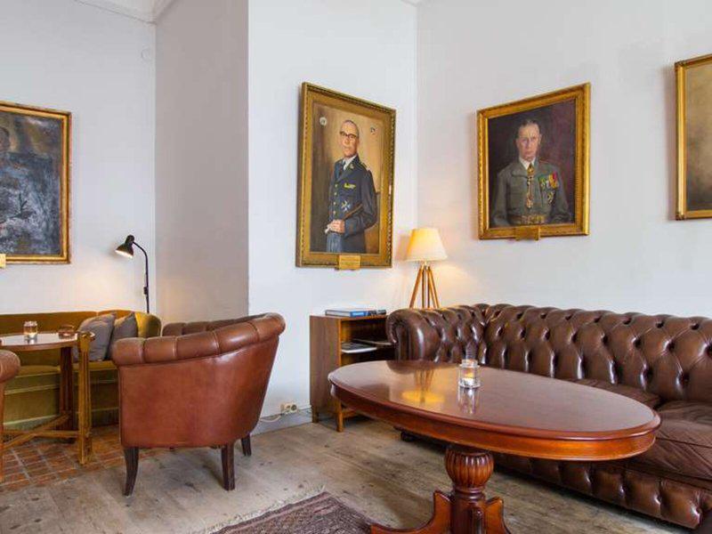 F7A2CCA447BE26FD33F138DB9CAA6B7F