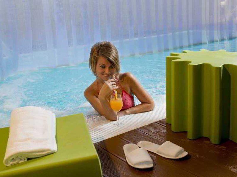 48C3C4FFCFDAE357312FDC97EDD883AC