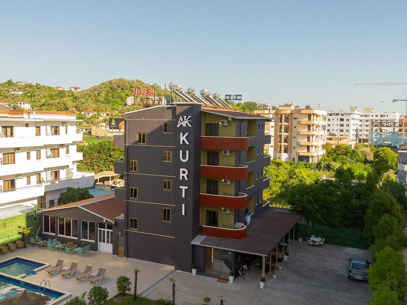 Kurti Hotel