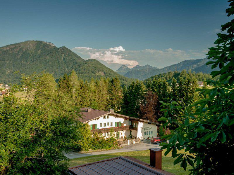 01A2FF73385FF257DE87EFA2F1E8999D