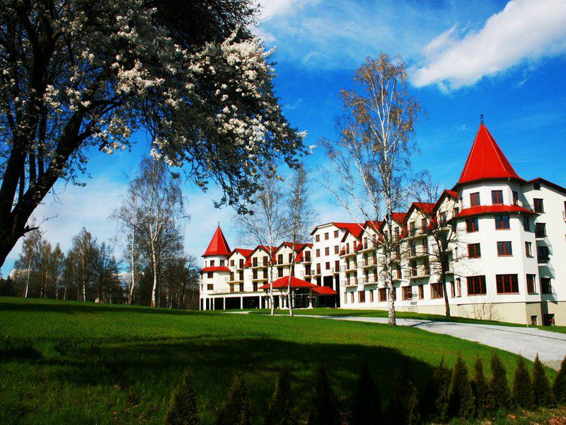 48E2412D05E17614AFB693E548261E40