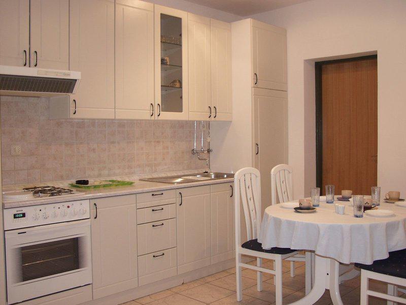 61759B83607FCF09F9AB68B4DA3AC7C7