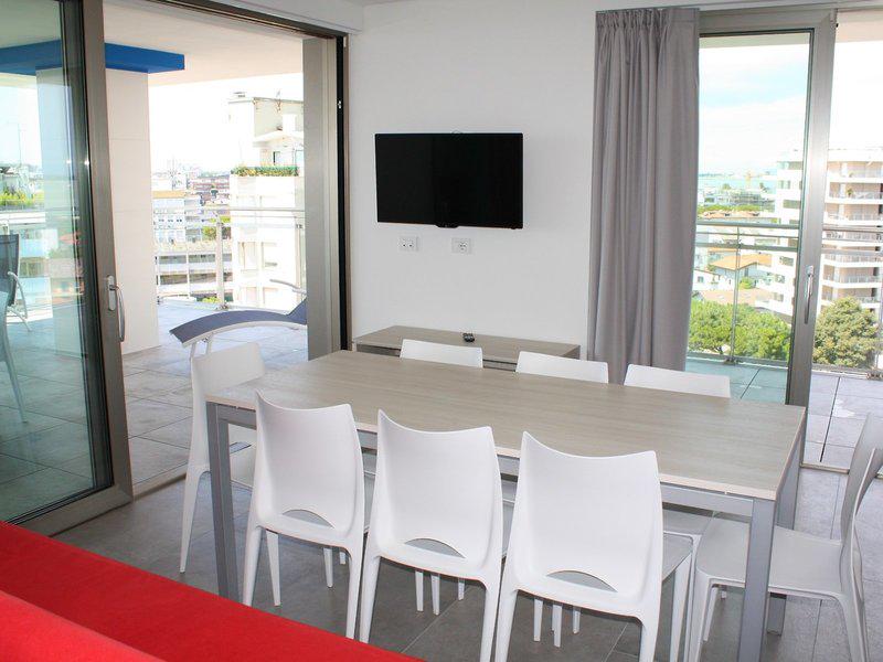 979CD9BD2548991BE83DA3AC5BD1EA77