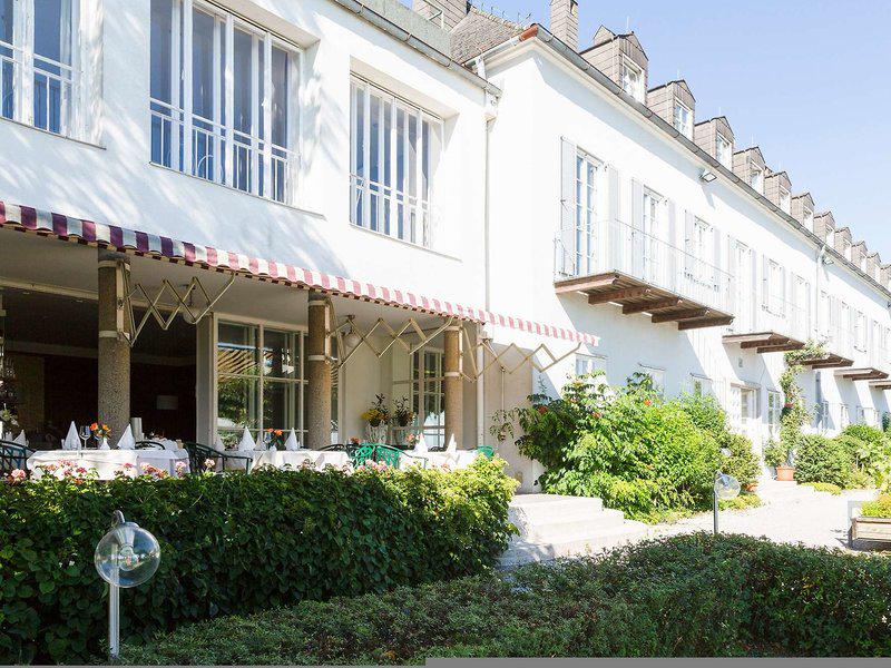 2D963CFD0B75AF08561D39ABEB6150B2