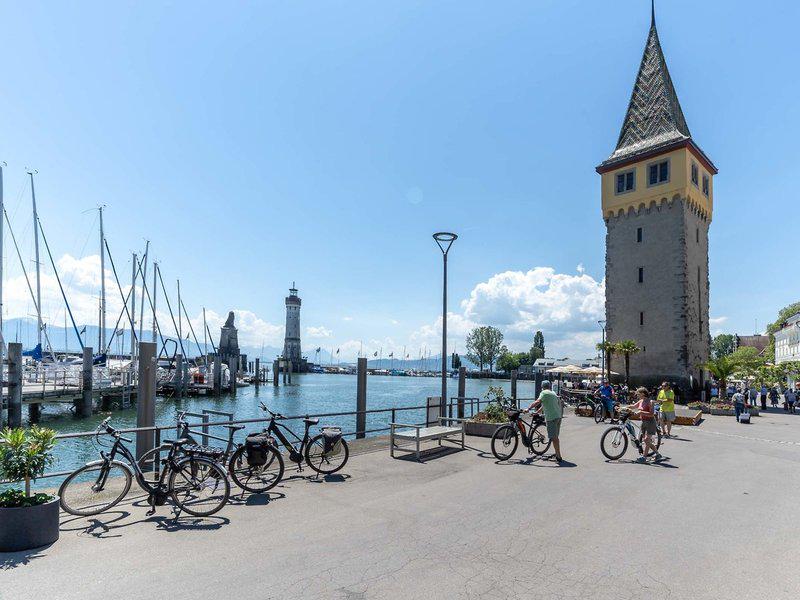 9D06C017E776F9BEF5E7721DD66B9645