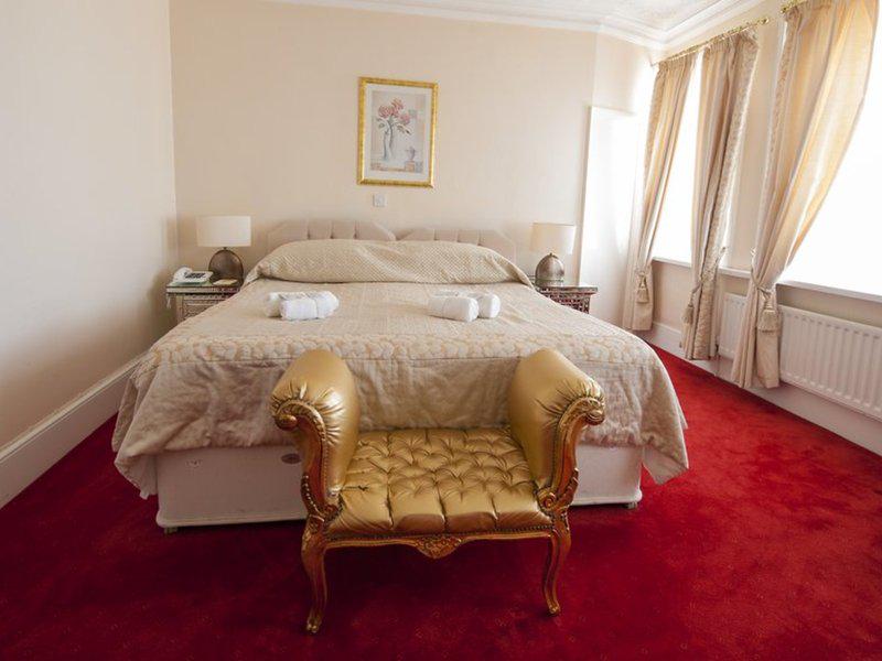 37686C097BF70556F4E0E6E4CB501D58