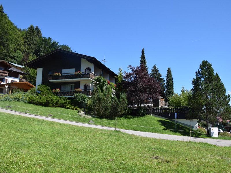 9578248CCD180FF90AA58D2E38E8E0DF