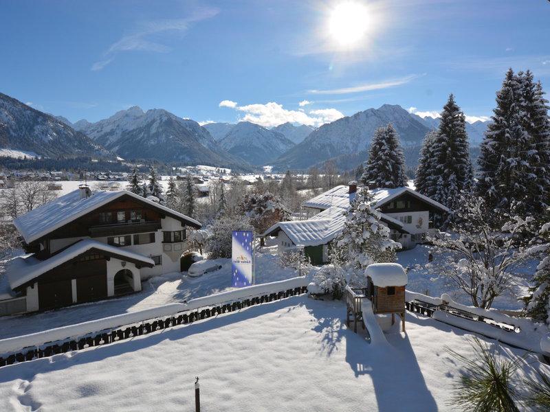 B9FF6FE229D354A240F19C5C95CFA107