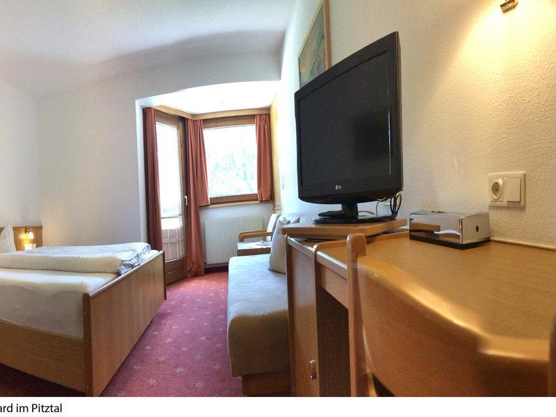 24642257CE381862F396C565937E4B3F