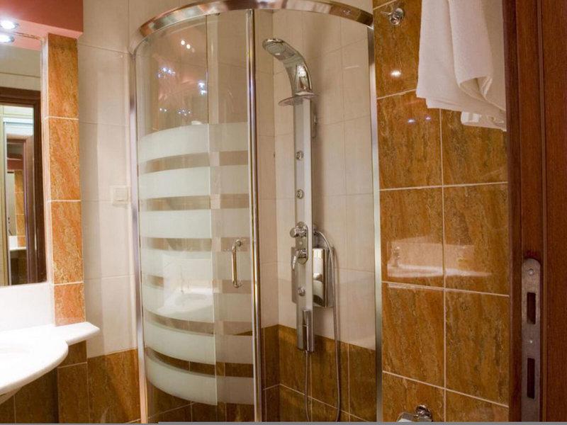 DAAC4ED4B2AECBE98722E6C4630FB5FE