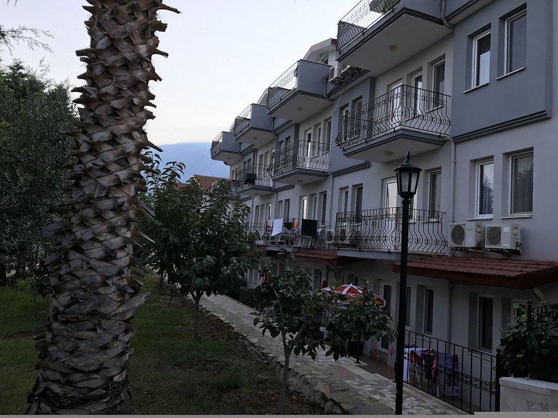 16BB427676F24DCB4D6D0A9649F76BCB