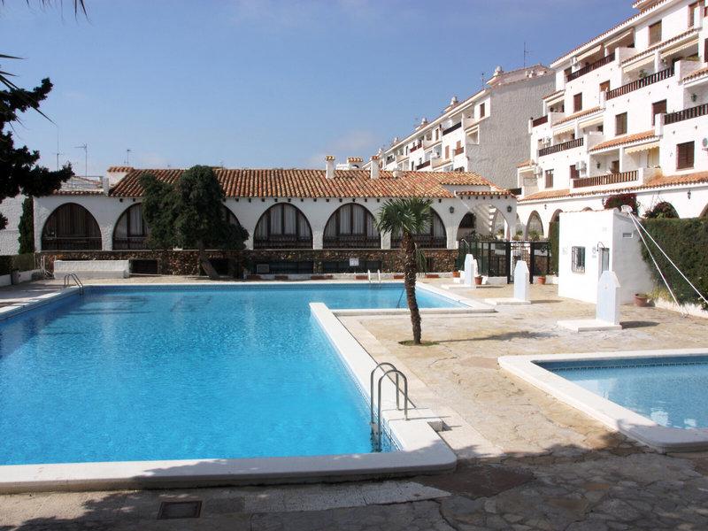 74762ADD1A4589286EEE60B668601F40