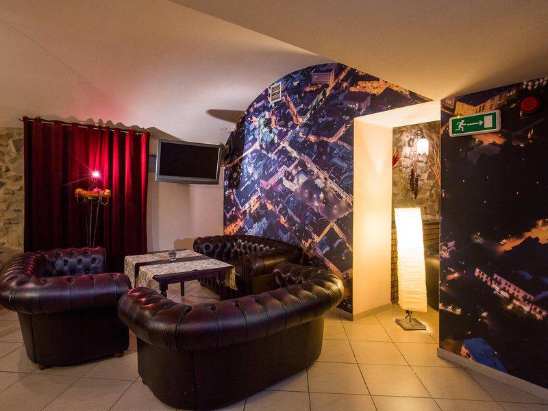 E251A15BB3CDFE58A53440B40ED795BA