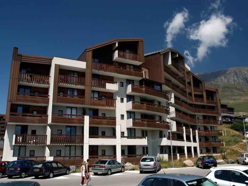 FB50D077705E4A544F423B228E49D894