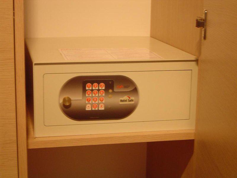 DF6AA5B1C7DD1EC939DB3921D759865F