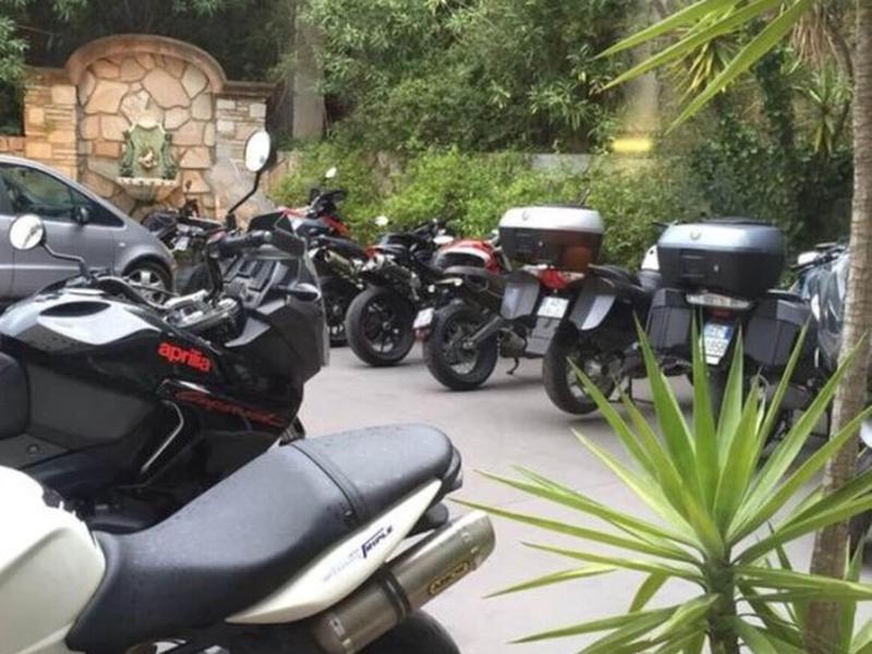 CAB8F6E5C39F2A70D5915DE5828315F8