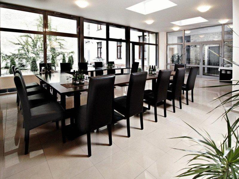 1CCF91A19B9DA460F8567AD8276A4980