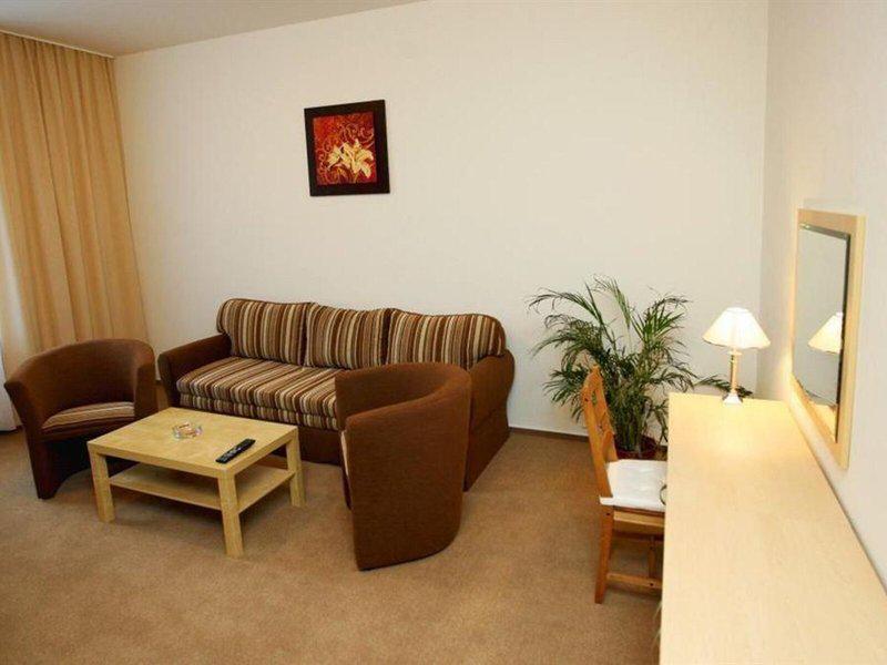 D4F171A341611724C631D7958D5B1208