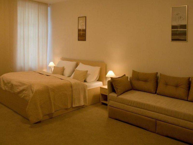 803665F328684F92E101B46BEB30C08B