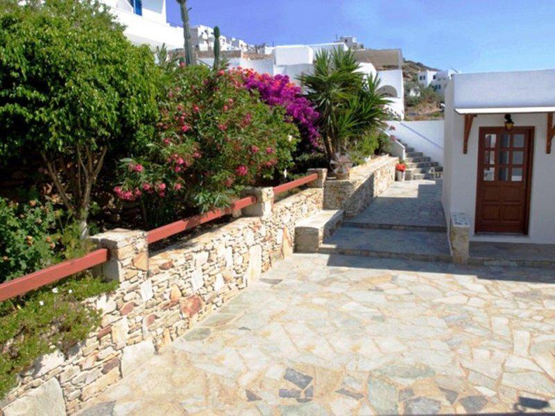 0B696A818750FA3A9AF9944B5F7C3123