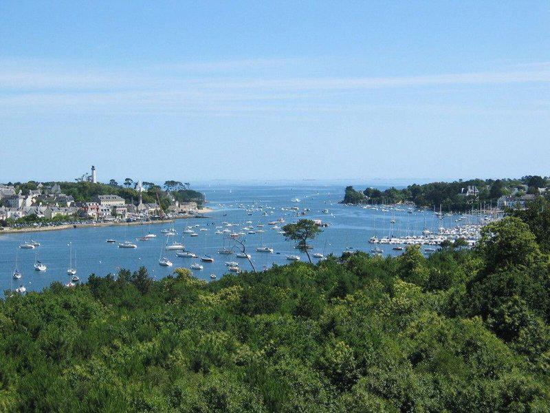 AA9765FA72F4042351E0C62ACE04038F