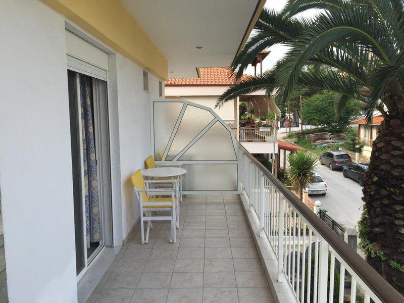 AC355E1D13420C125FEC32592D23D2D5