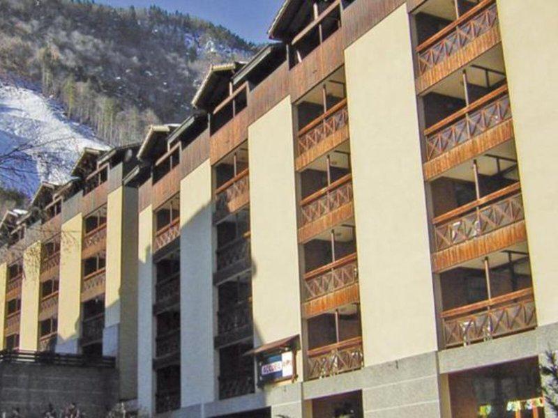 1F57A276BBE3D37A3FD55A00CE9C98BB