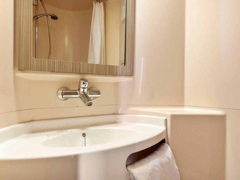 00360100F465AF89E3DE75AD4A50189D