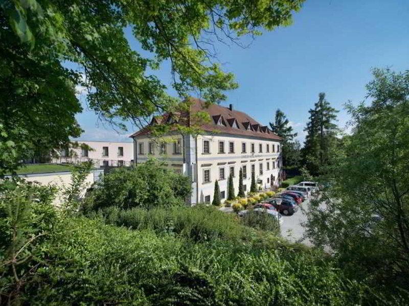 214927DD45F1B4451250F0675FFF4BE1