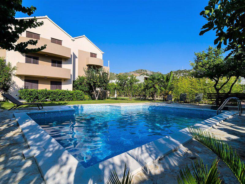 084B919FD8F4F57C104FFAF24CF44539