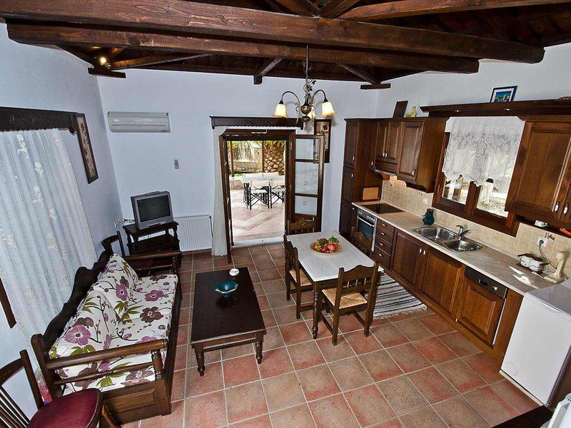 CF222B1F980389BC422F20E633EB1663