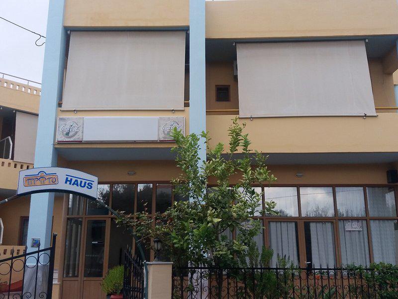 148DEFFA38AA8C709393C72F46563634