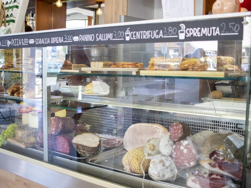 4F49AB46EE06A4E6988EF72D050ACDDA