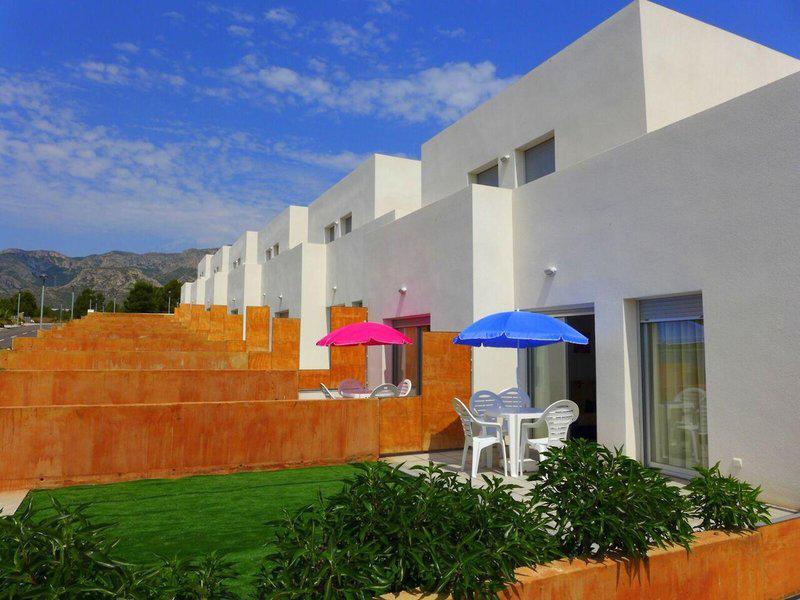 3C5CB3E8C96758D74D09C595916D8548