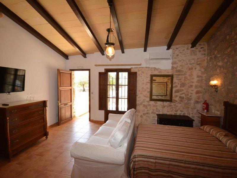 B10D0F36CB1B66C8F9F0DE3D4E85E2E0