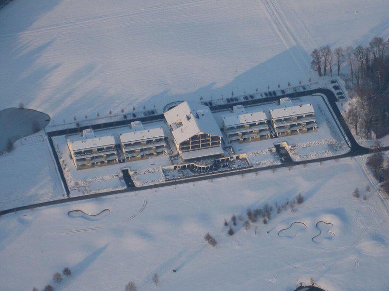 A6B21C3A7C462C5615594BADC1D9CA4C