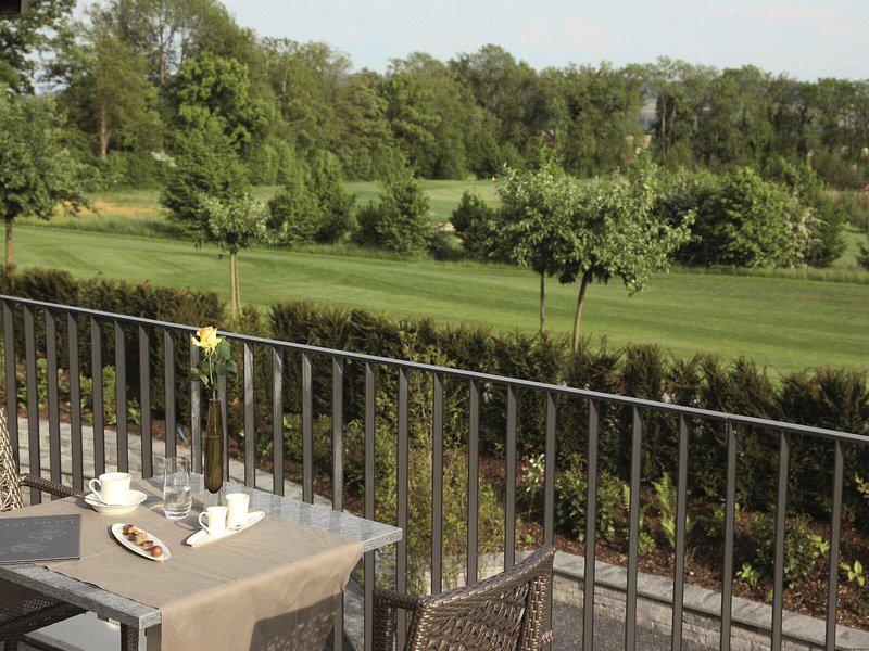 2C16A5839E584C6EF2F77A1BA22BD8B3