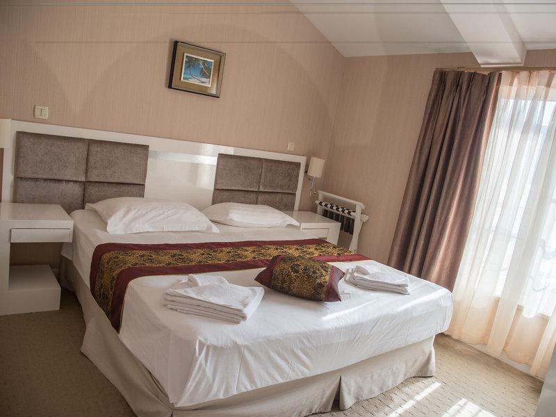 3B70311297A97BDE37839D4D5BBE9ED9