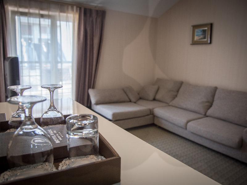 EB4EADFECAE7F0180D67EB2AE79E1E1E